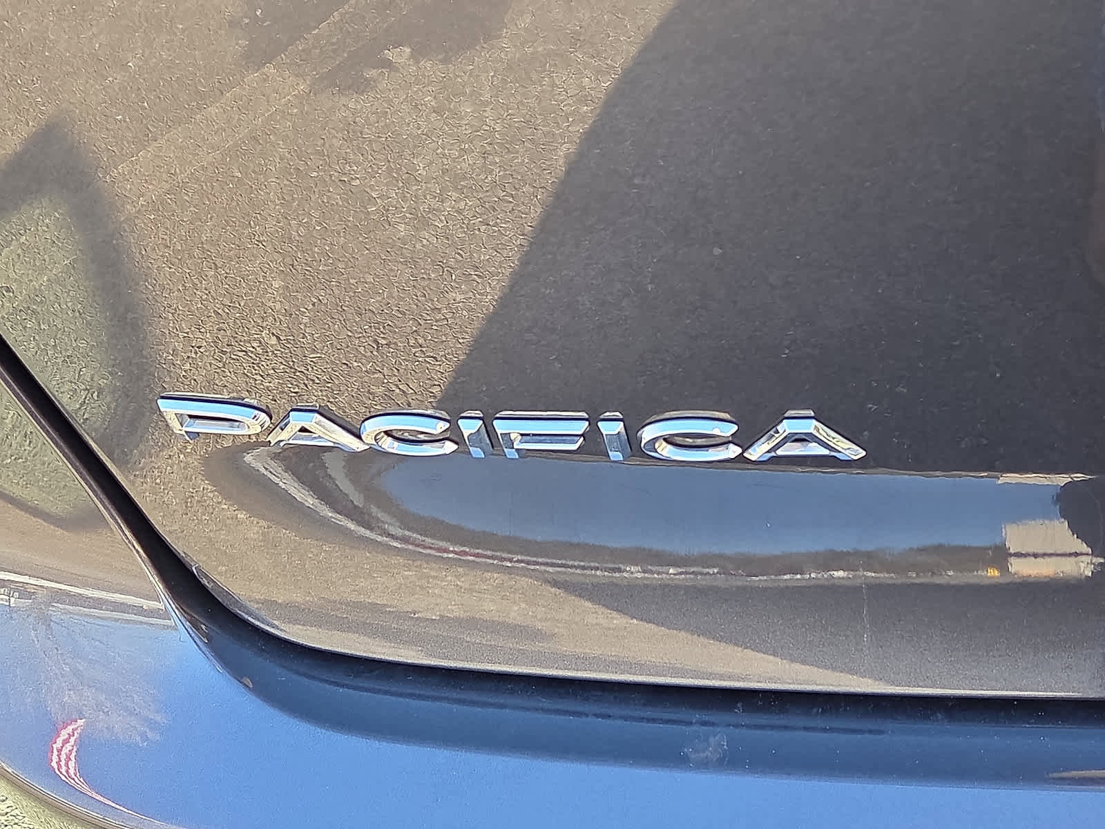 Used 2022 Chrysler Pacifica Touring-L image 30
