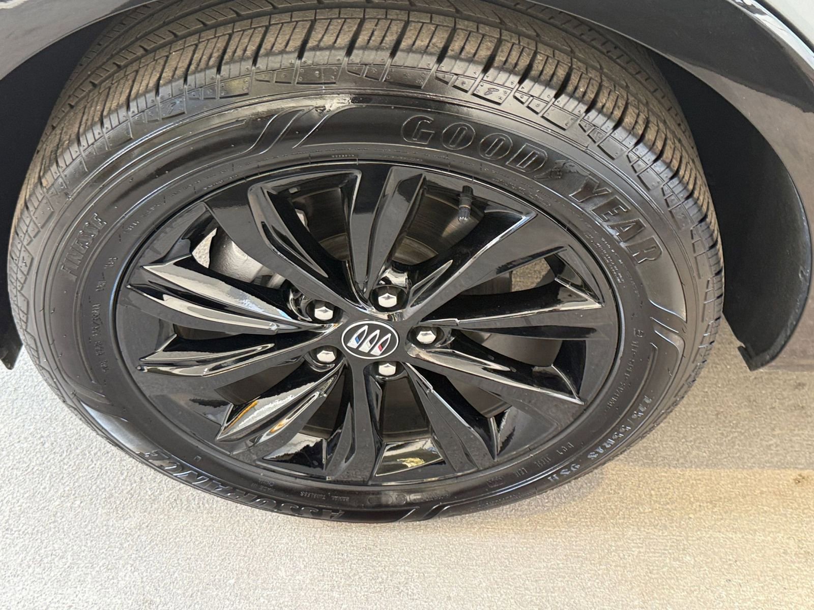 Used 2025 Buick Envista Sport Touring image 30