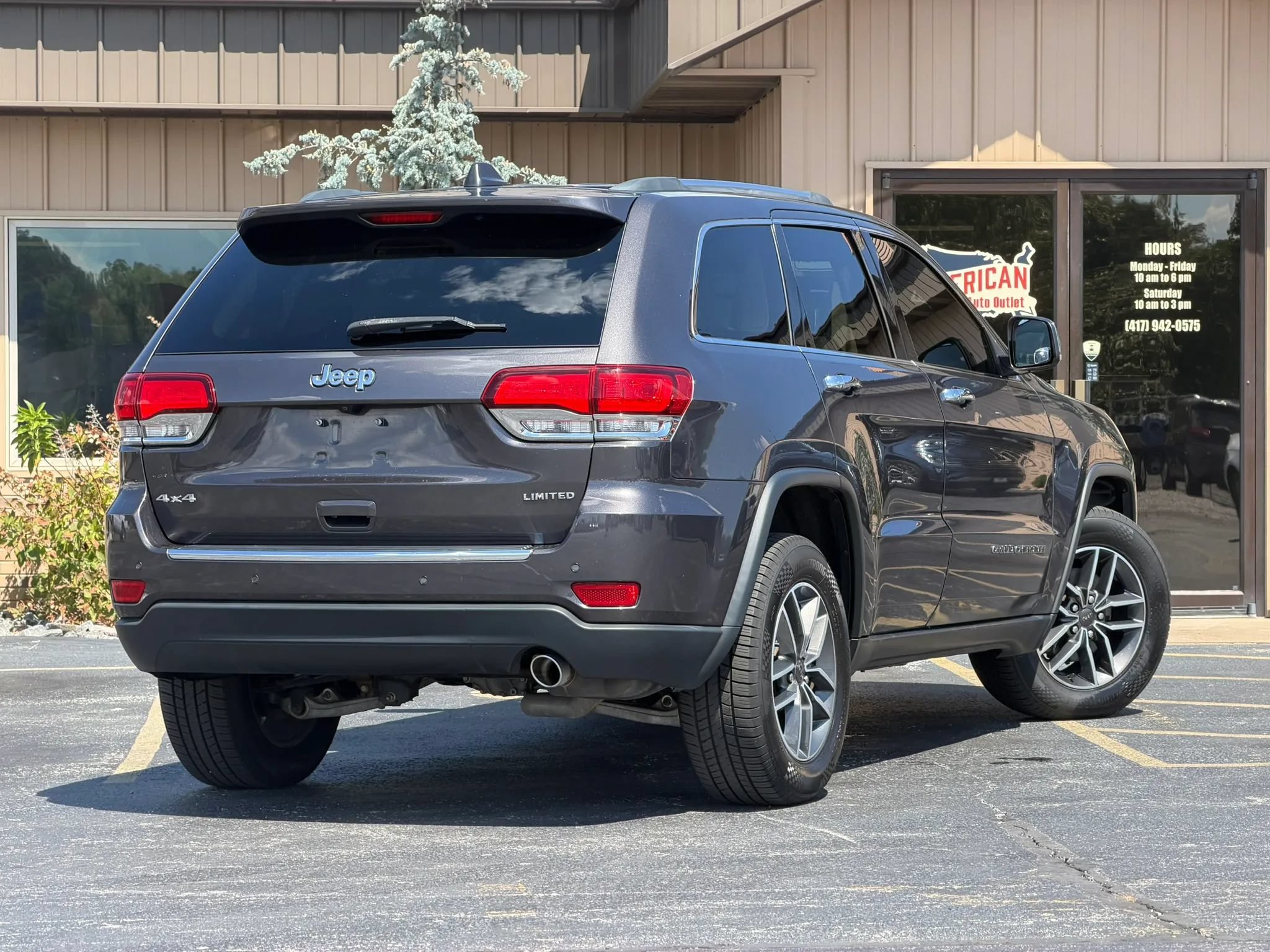 Used 2020 Jeep Grand Cherokee Limited AWD/4WD image 45