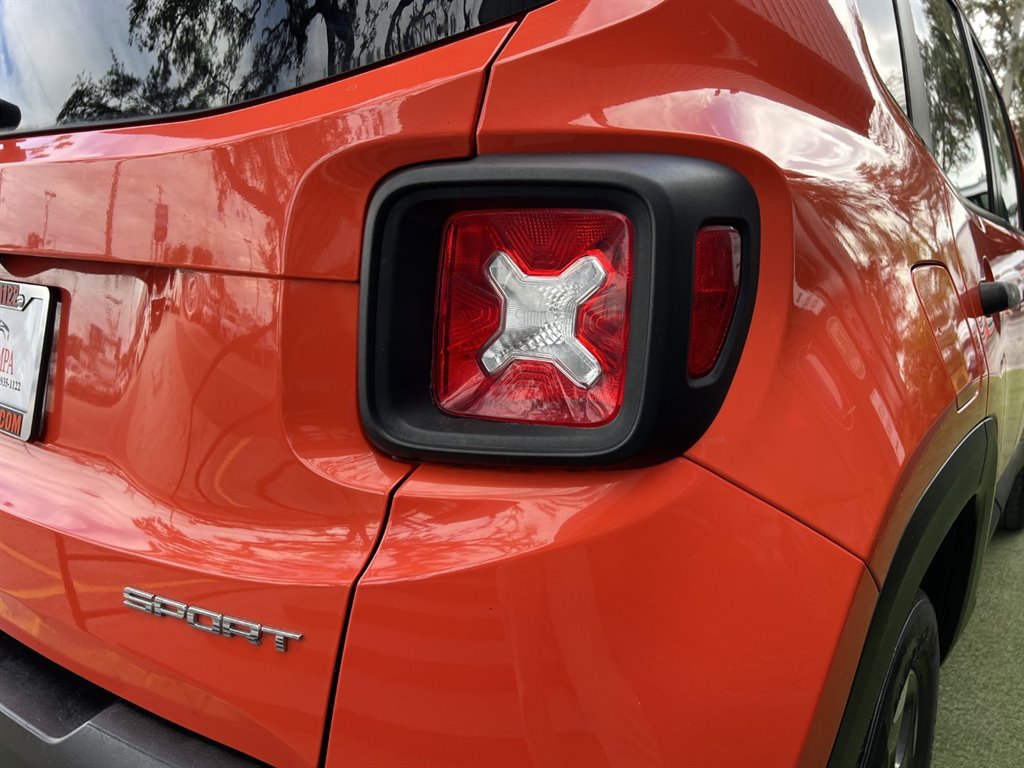 Used 2017 Jeep Renegade Sport w/ Power & Air Group AWD/4WD image 12