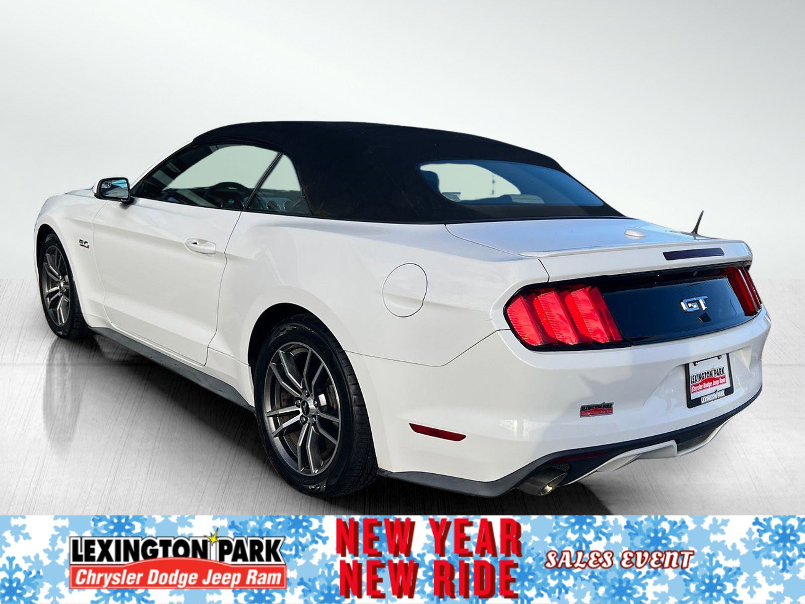 Used 2017 Ford Mustang GT Premium image 8
