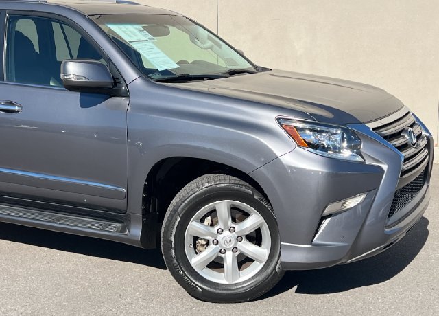 Used 2018 Lexus GX 460 w/ Navigation Package AWD/4WD image 2