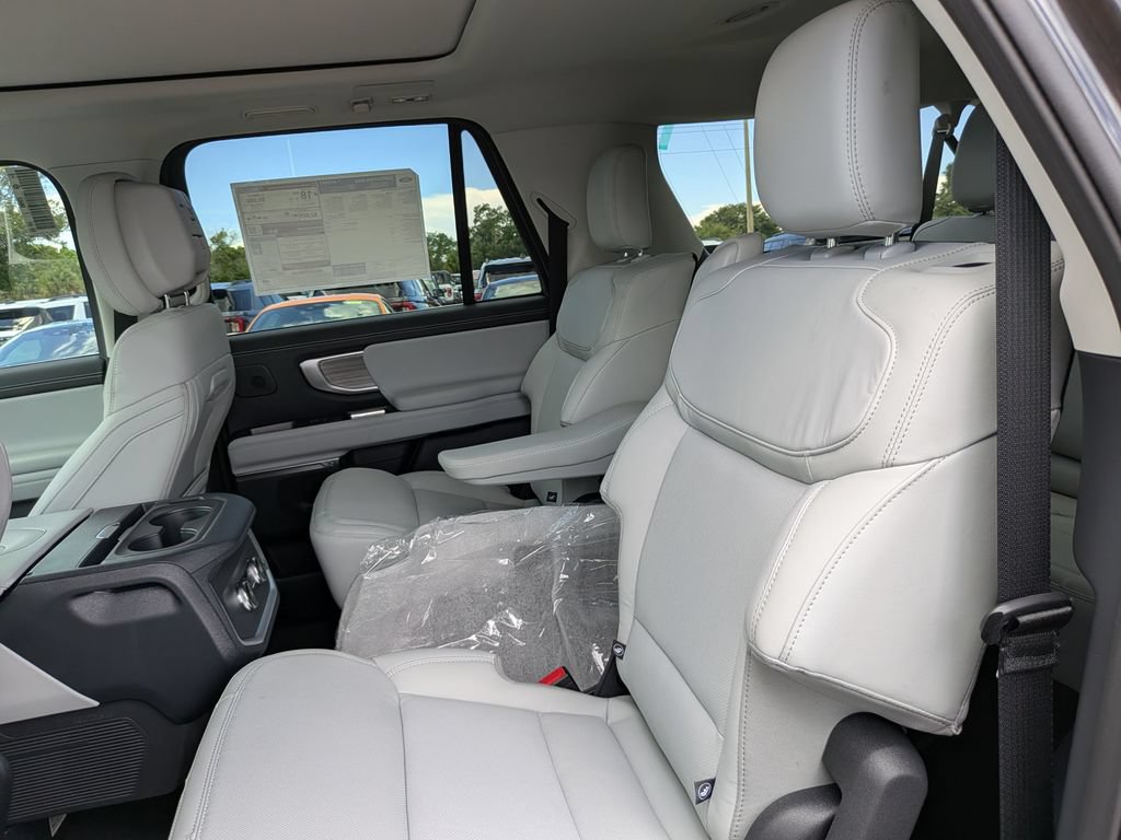 New 2027 Ford Expedition Max Platinum w/ Driver's Package AWD/4WD image 17
