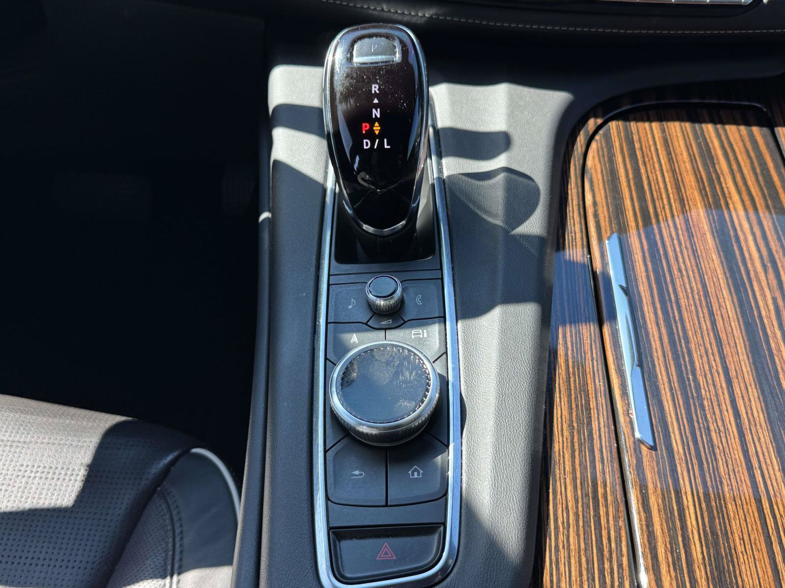 Certified 2023 Cadillac Escalade Premium Luxury w/ LPO, Floor Liner Package AWD/4WD image 25