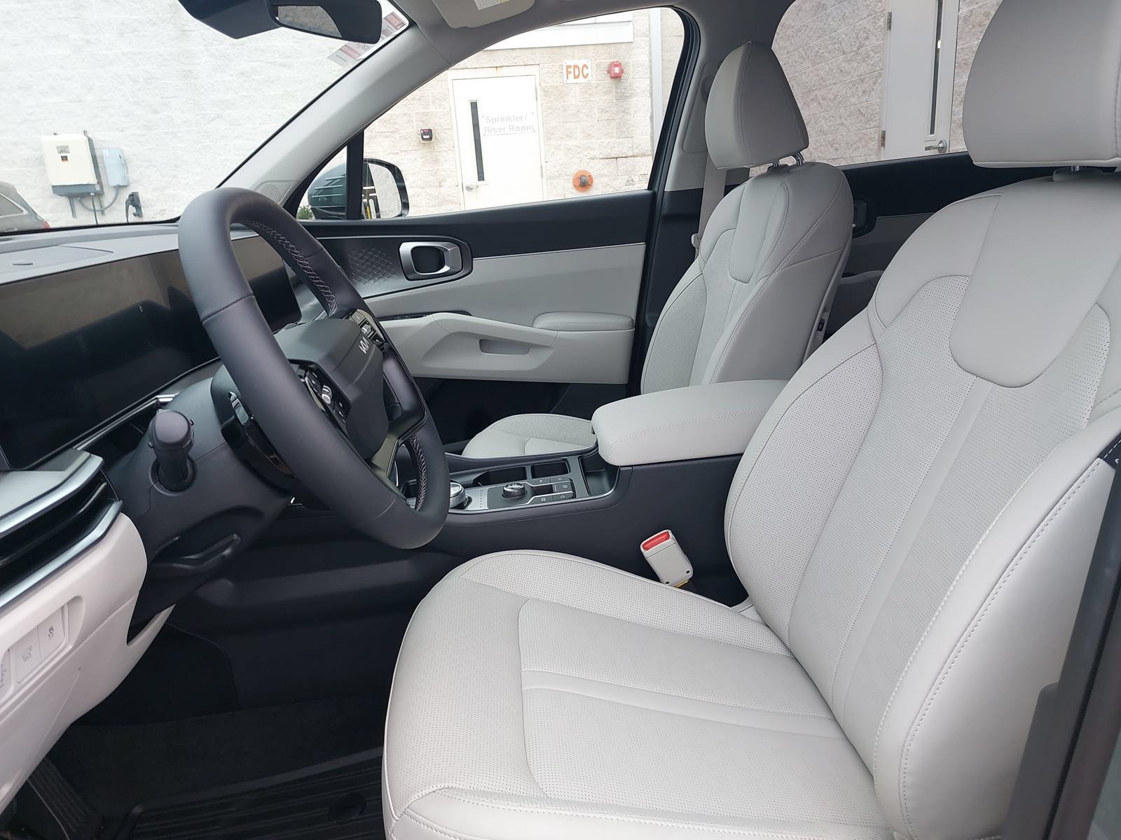 New 2026 Kia Sorento EX w/ EX Premium Package FWD image 14