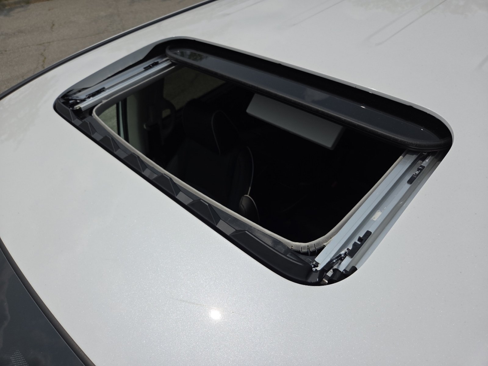 New 2026 Honda Odyssey Touring image 3