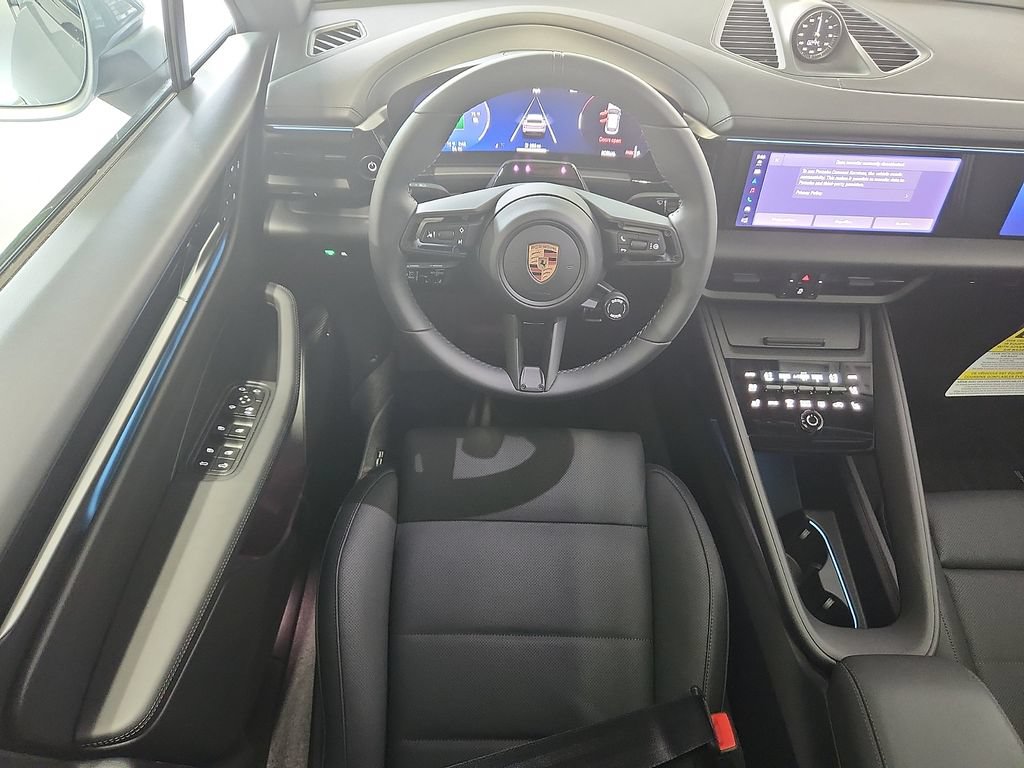 New 2026 Porsche Macan 4 Electric AWD/4WD image 12