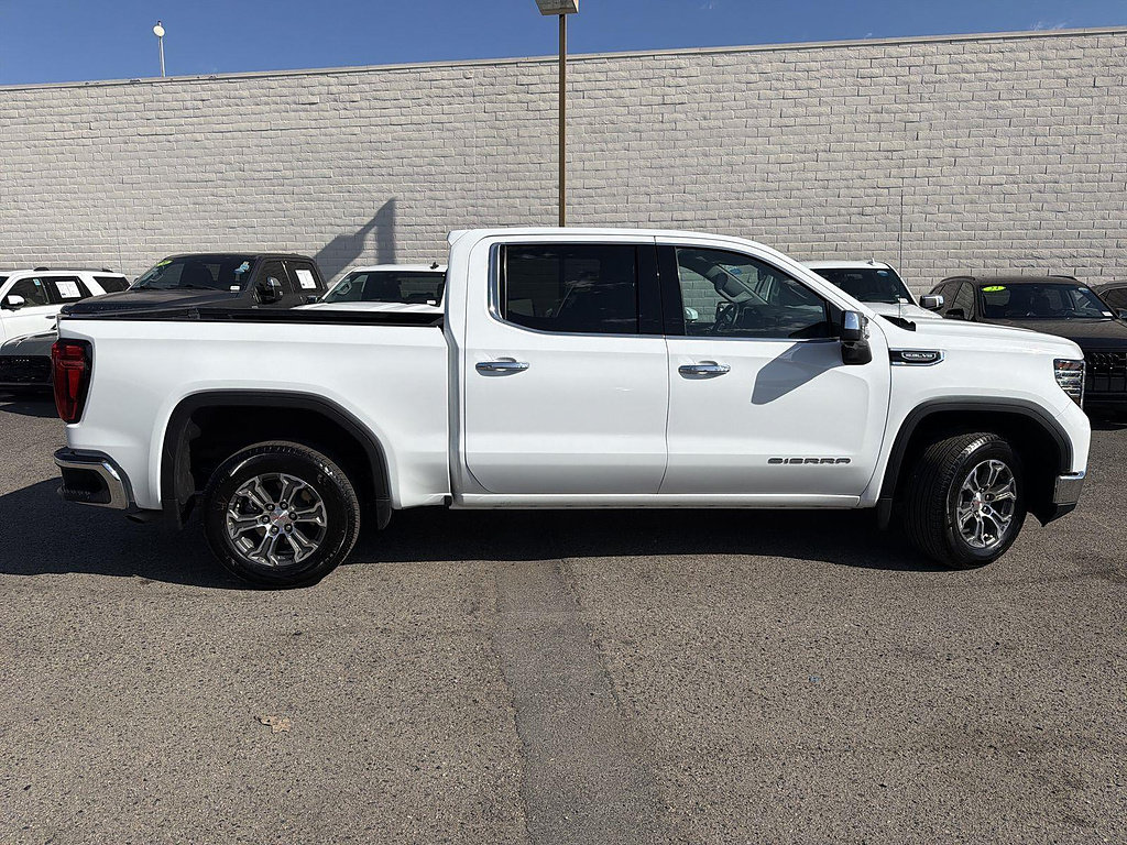 Used 2026 GMC Sierra 1500 SLT RWD image 4