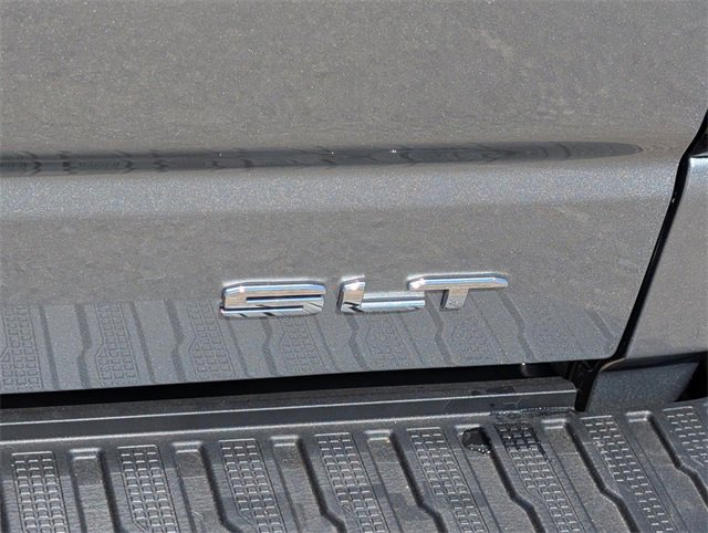 New 2026 GMC Sierra 1500 SLT image 5