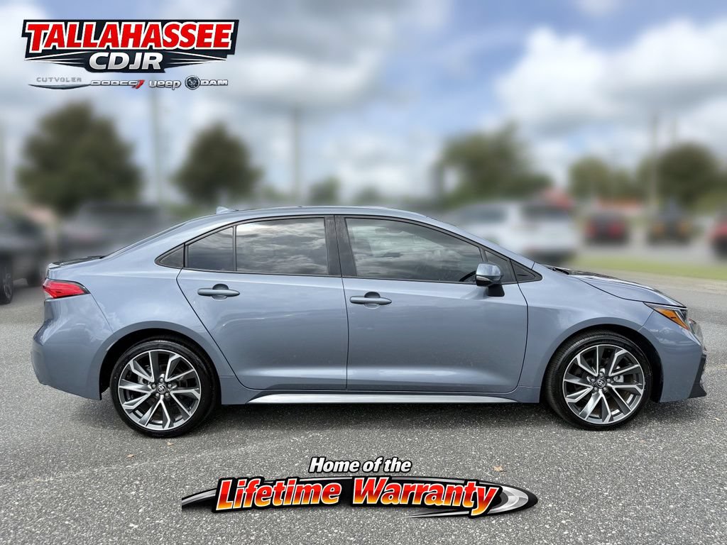 Used 2022 Toyota Corolla SE FWD image 2