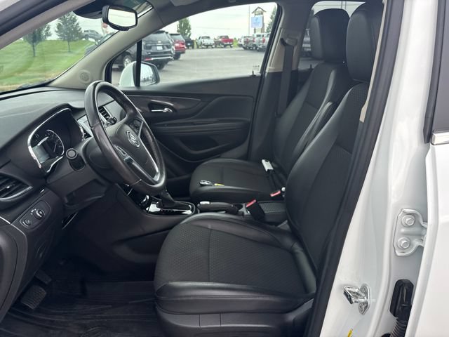 Certified 2022 Buick Encore Preferred w/ Safety Package II AWD/4WD image 9