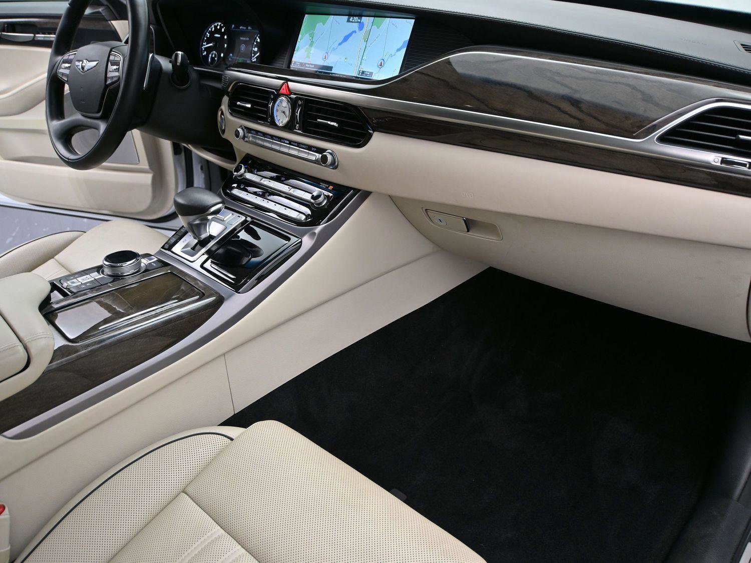 Used 2019 Genesis G90 5.0 Ultimate image 19