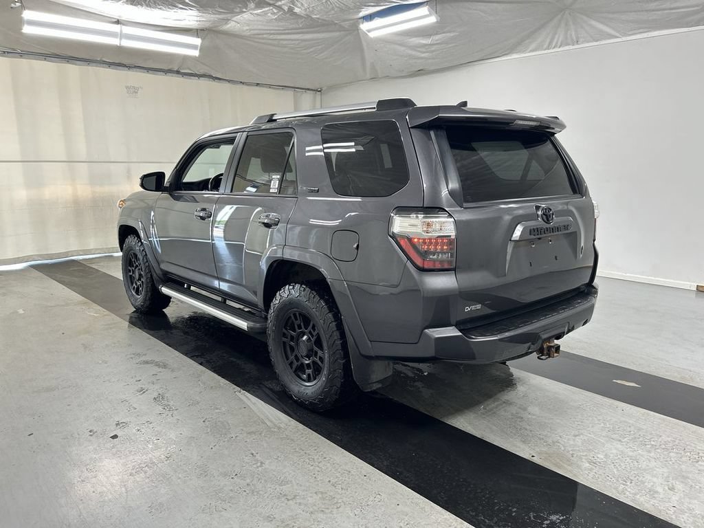 Used 2022 Toyota 4Runner SR5 Premium w/ Moonroof Package AWD/4WD image 7