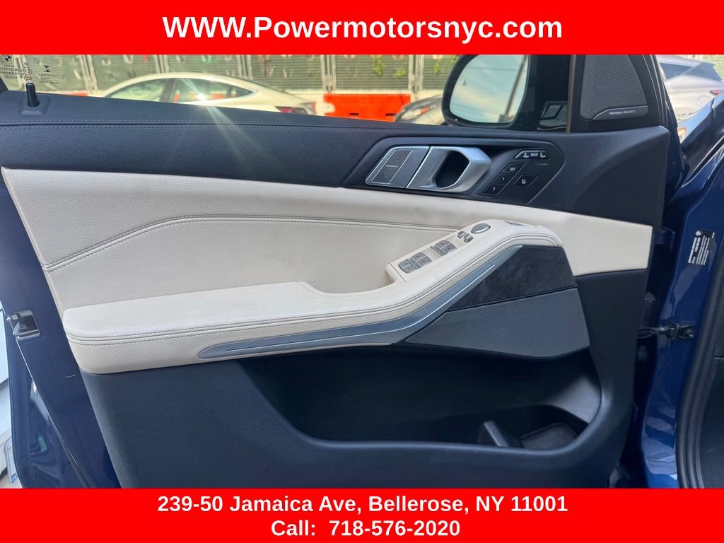 Used 2021 BMW X7 xDrive40i w/ M Sport Package AWD/4WD image 22