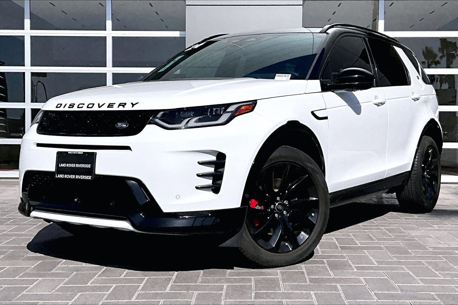 Used 2024 Land Rover Discovery Sport Dynamic SE AWD/4WD image 1