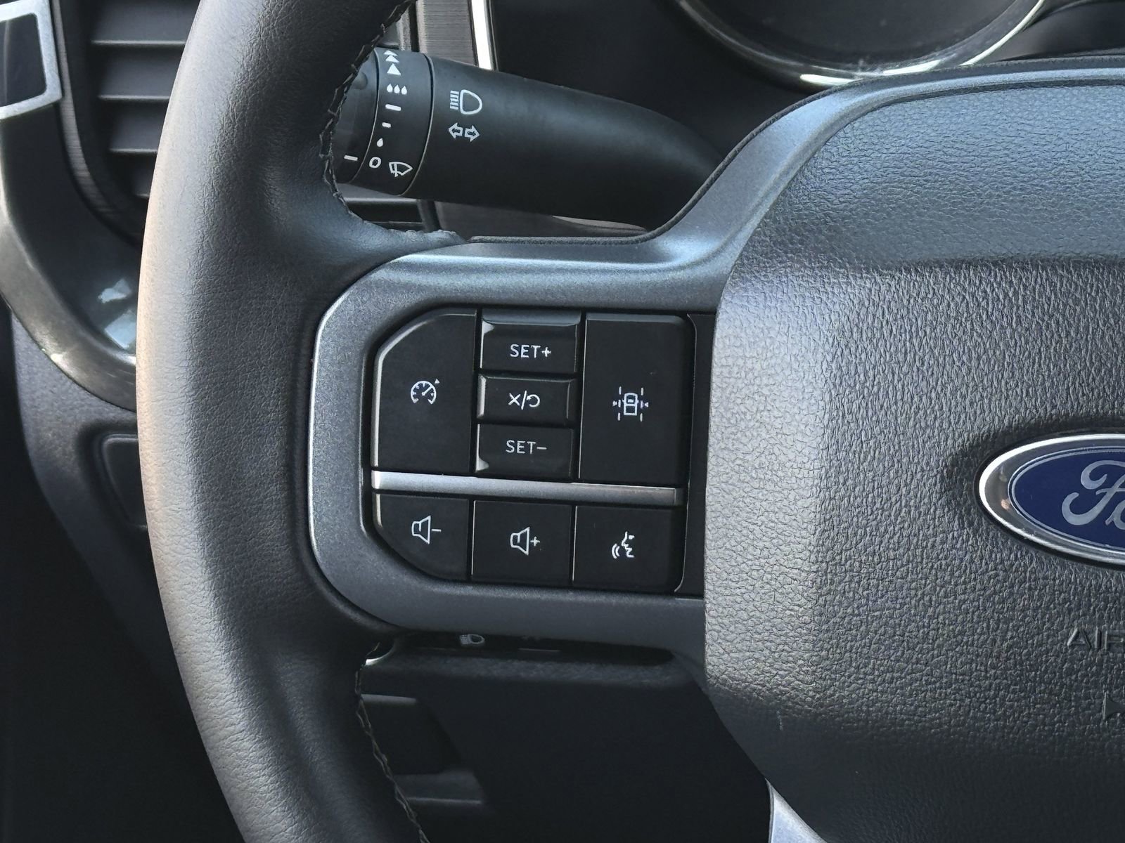 Used 2023 Ford F150 XLT w/ Equipment Group 302A High image 17