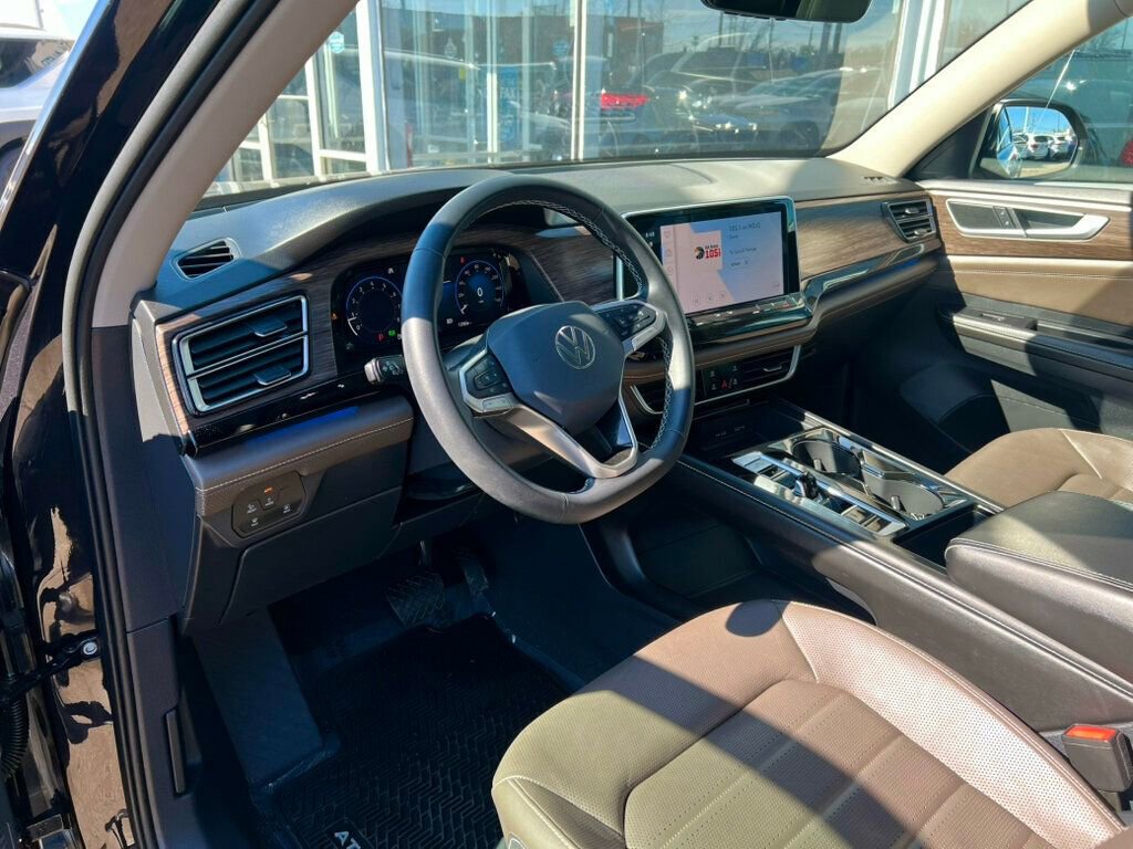 Used 2024 Volkswagen Atlas SEL image 16