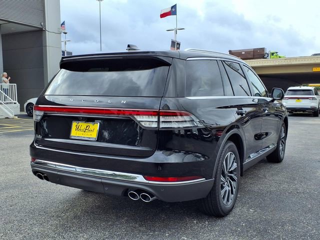 New 2026 Lincoln Aviator 2WD image 2