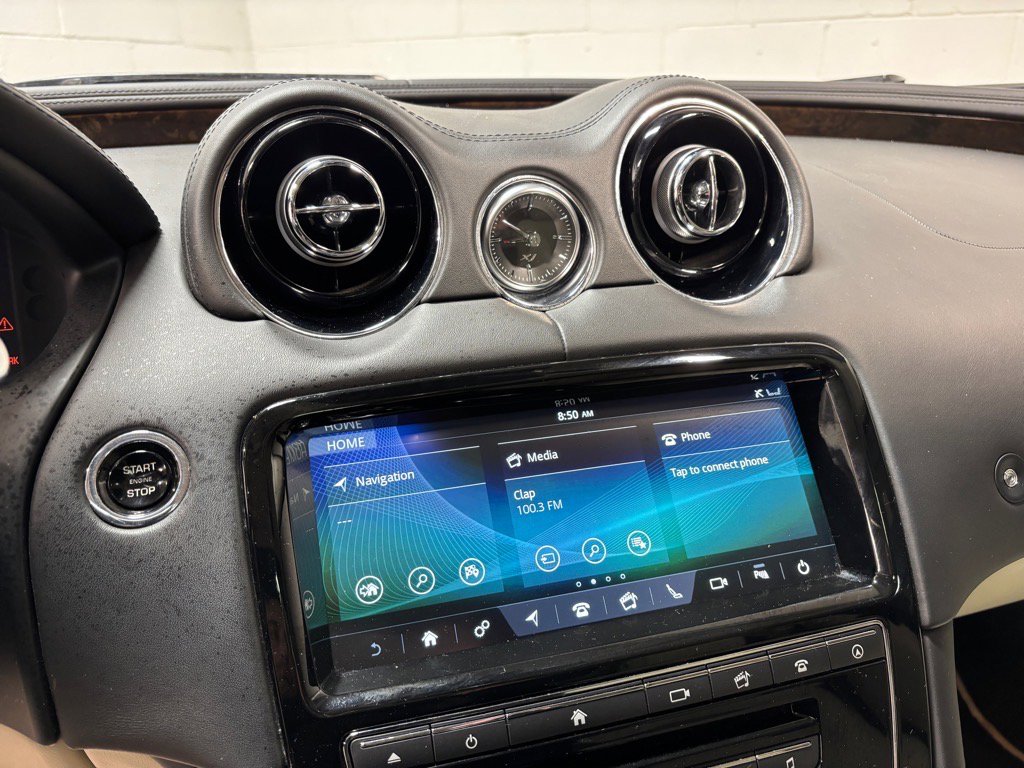 Used 2019 Jaguar XJ L Supercharged image 18