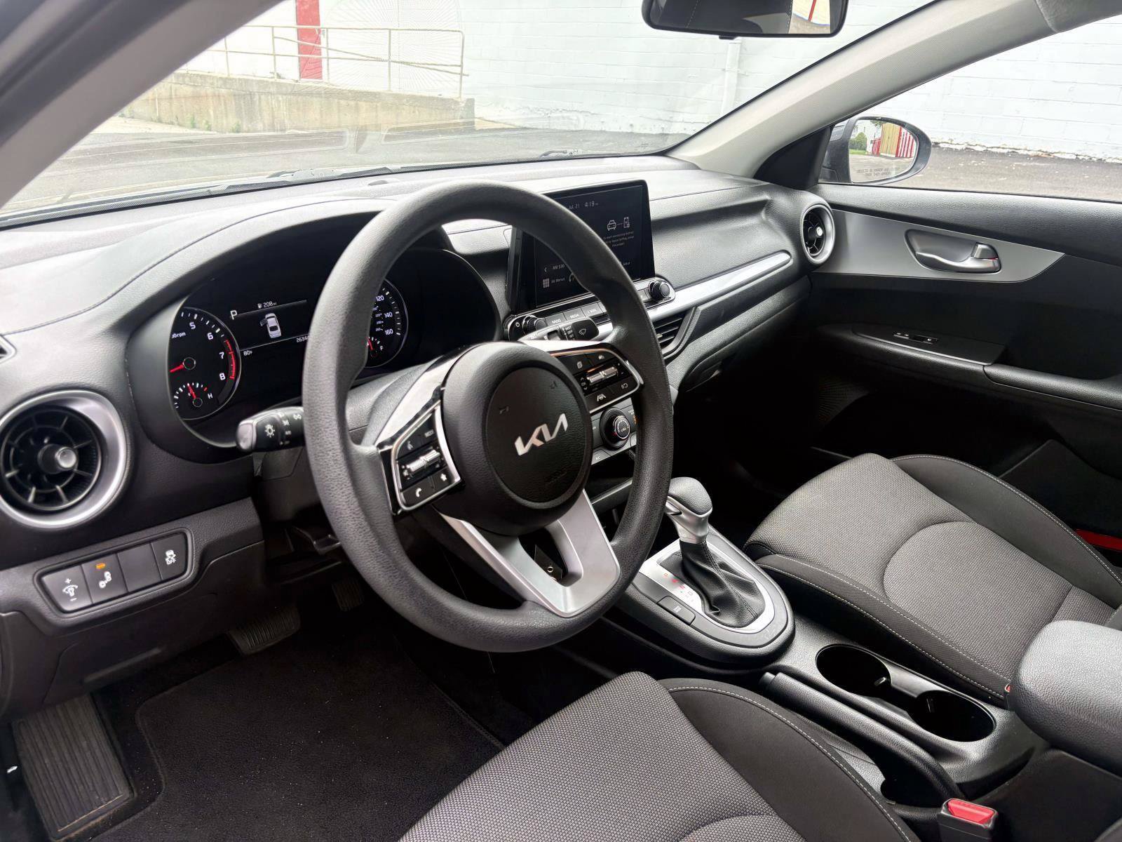 Certified 2023 Kia Forte LXS w/ LXS Technology Package FWD image 13