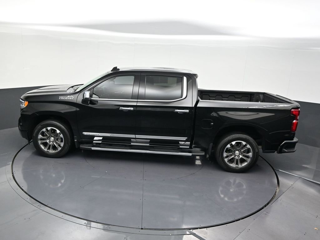Used 2023 Chevrolet Silverado 1500 High Country image 16