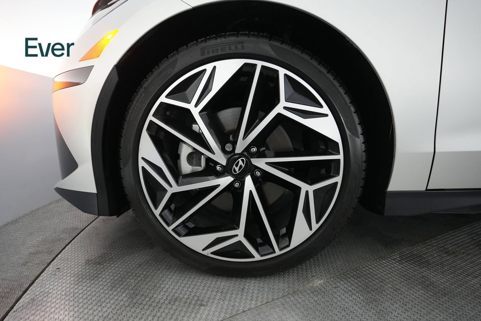 Used 2025 Hyundai Ioniq 6 SEL RWD image 19