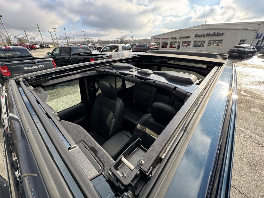 Used 2025 Jeep Wrangler Sahara w/ Safety Group image 30