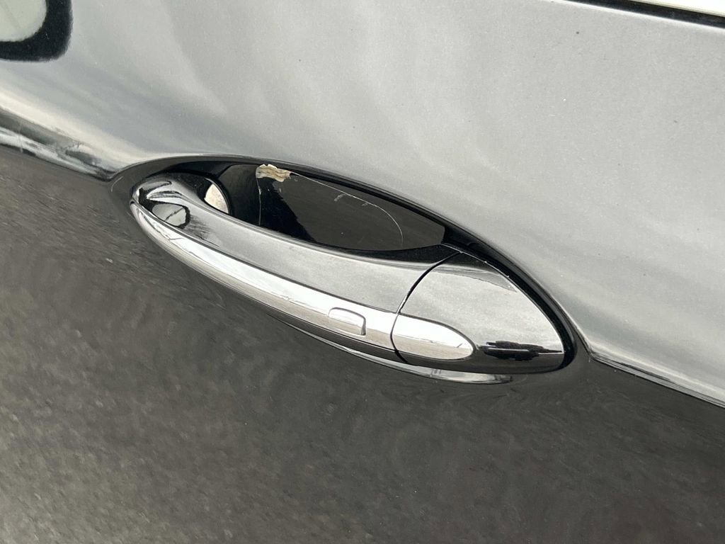 Used 2017 Buick Envision Premium image 16