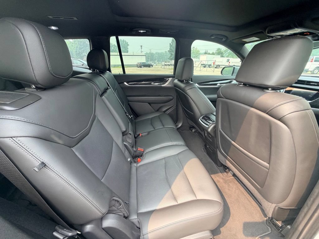 Used 2023 Cadillac XT6 Premium Luxury FWD image 13