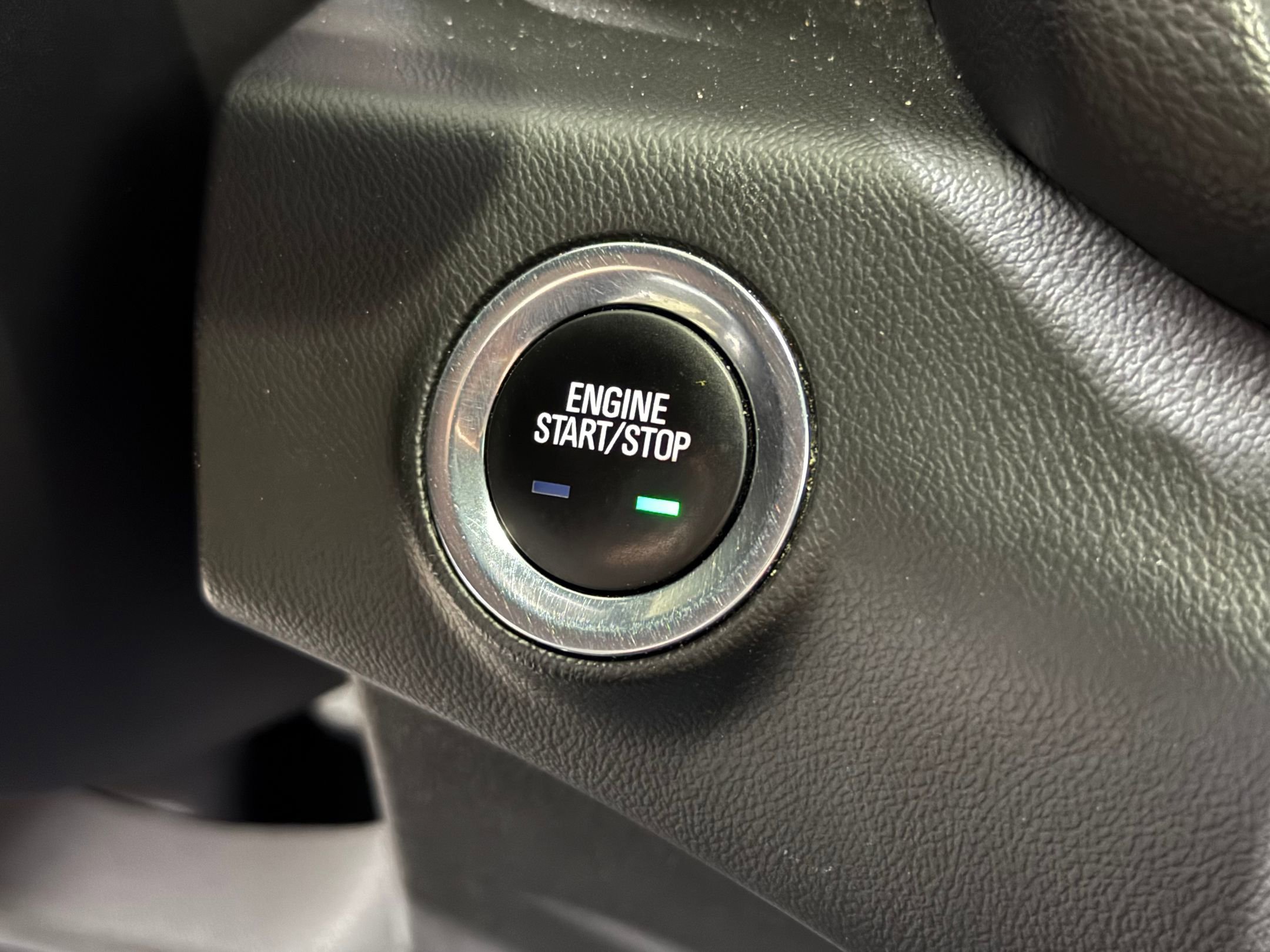 Used 2022 GMC Terrain SLT image 29