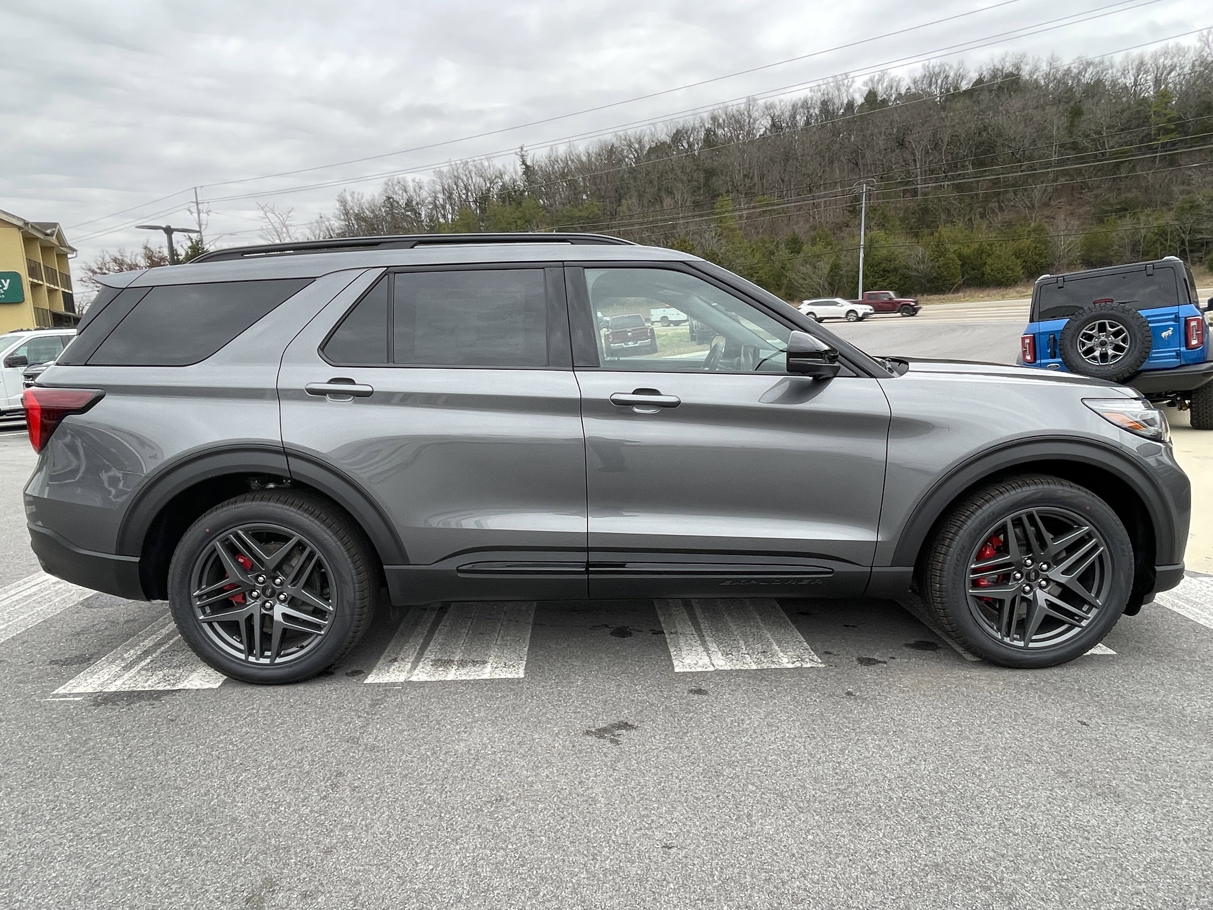 New 2026 Ford Explorer ST w/ Sun And Sound Package AWD/4WD image 4