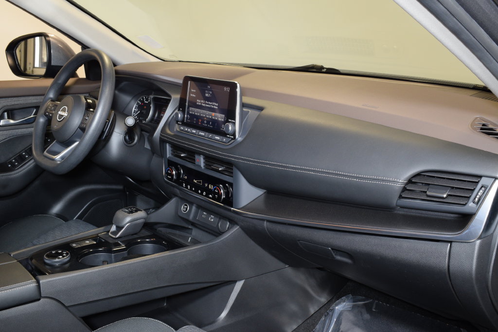 Used 2023 Nissan Rogue SV AWD/4WD image 32