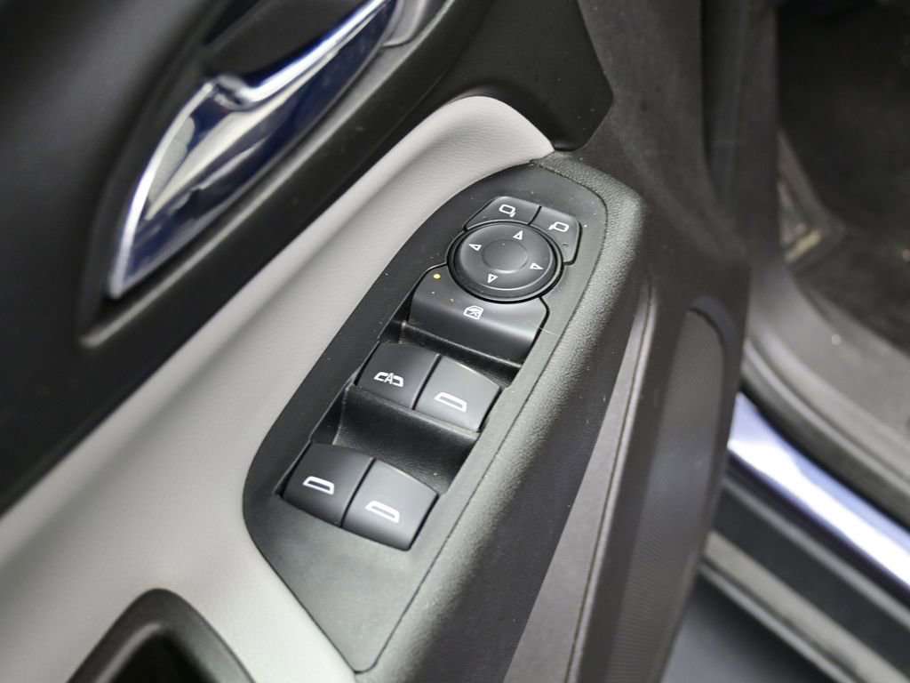 Used 2019 Chevrolet Equinox LS image 12