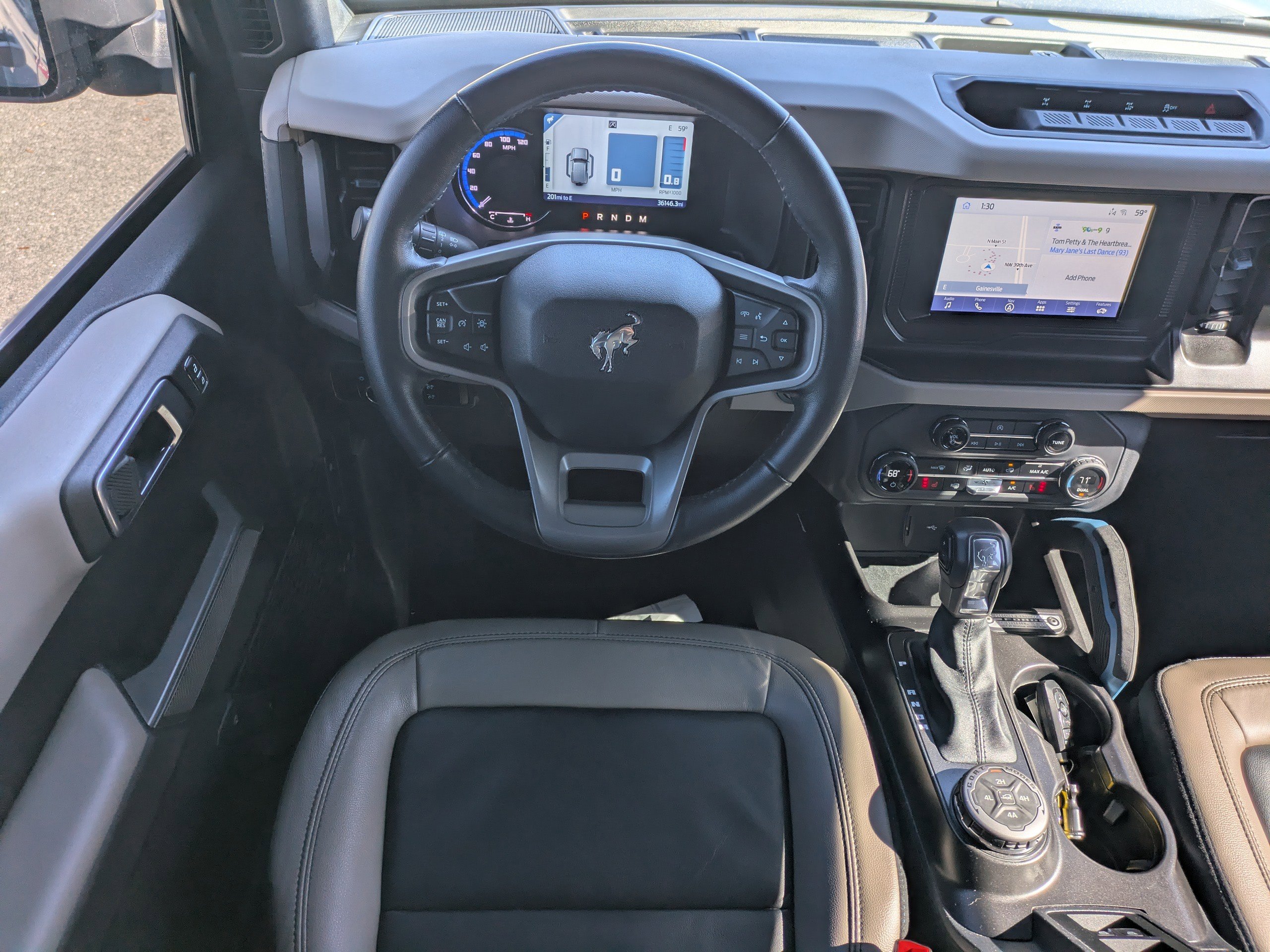 Used 2023 Ford Bronco Wildtrak image 16