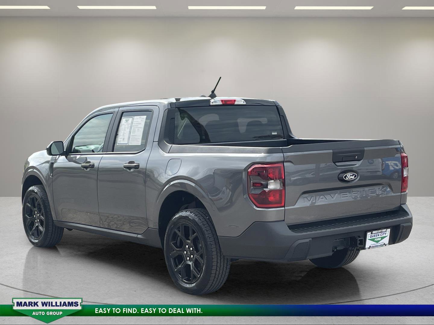 Certified 2025 Ford Maverick XLT w/ Black Appearance Package image 5