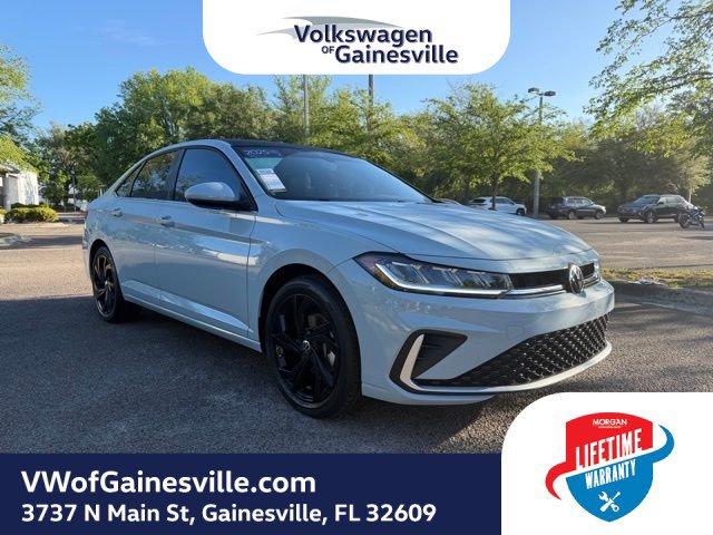 Used 2025 Volkswagen Jetta SE image 1
