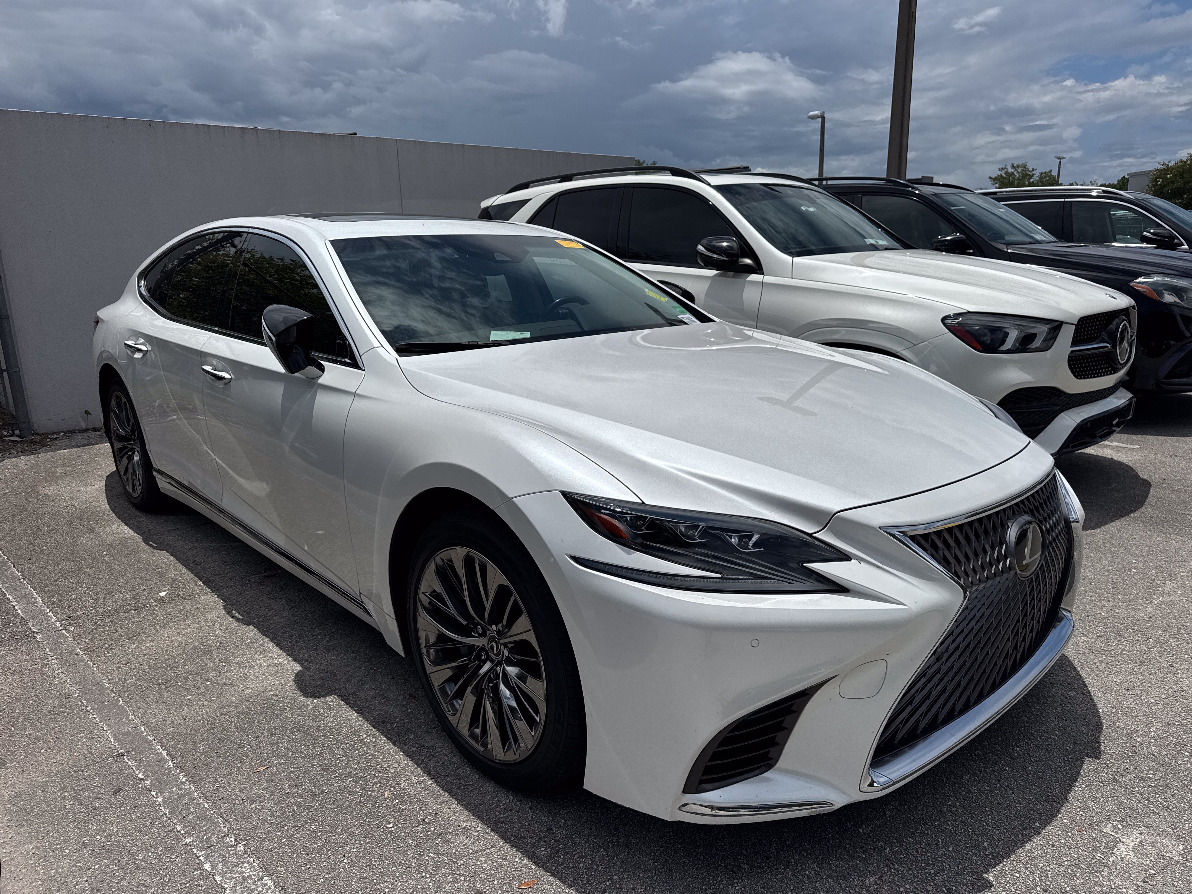 Used 2020 Lexus LS 500 w/ Accessory Package (Z1) RWD image 4