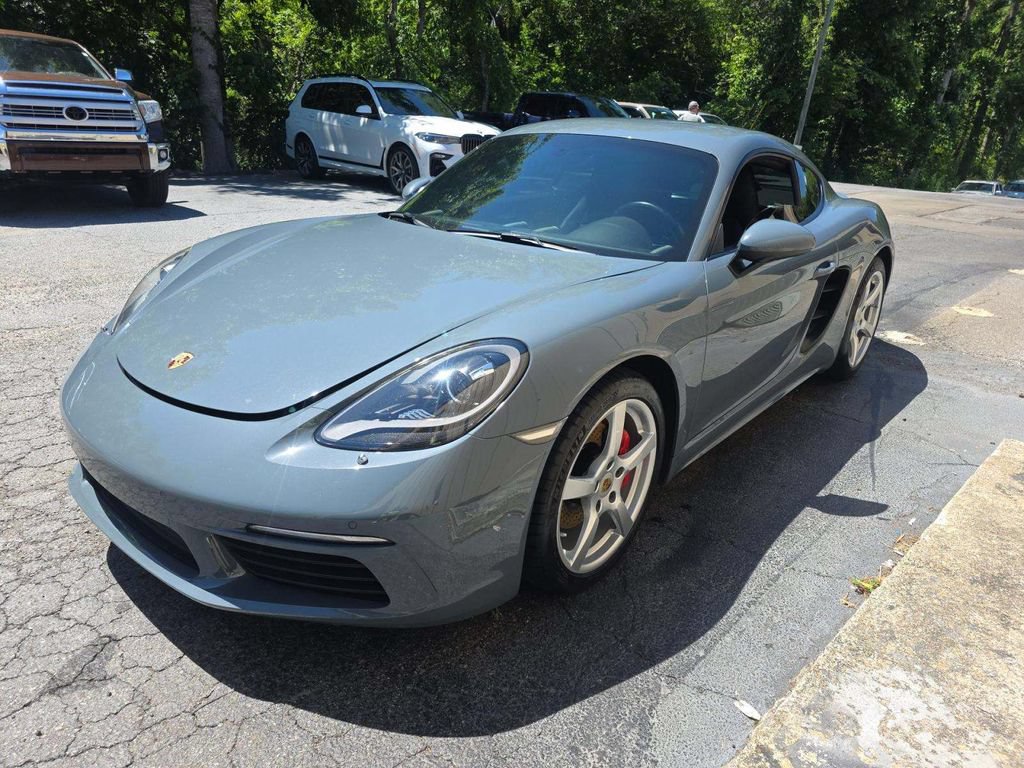 Used 2018 Porsche 718 Cayman RWD image 7