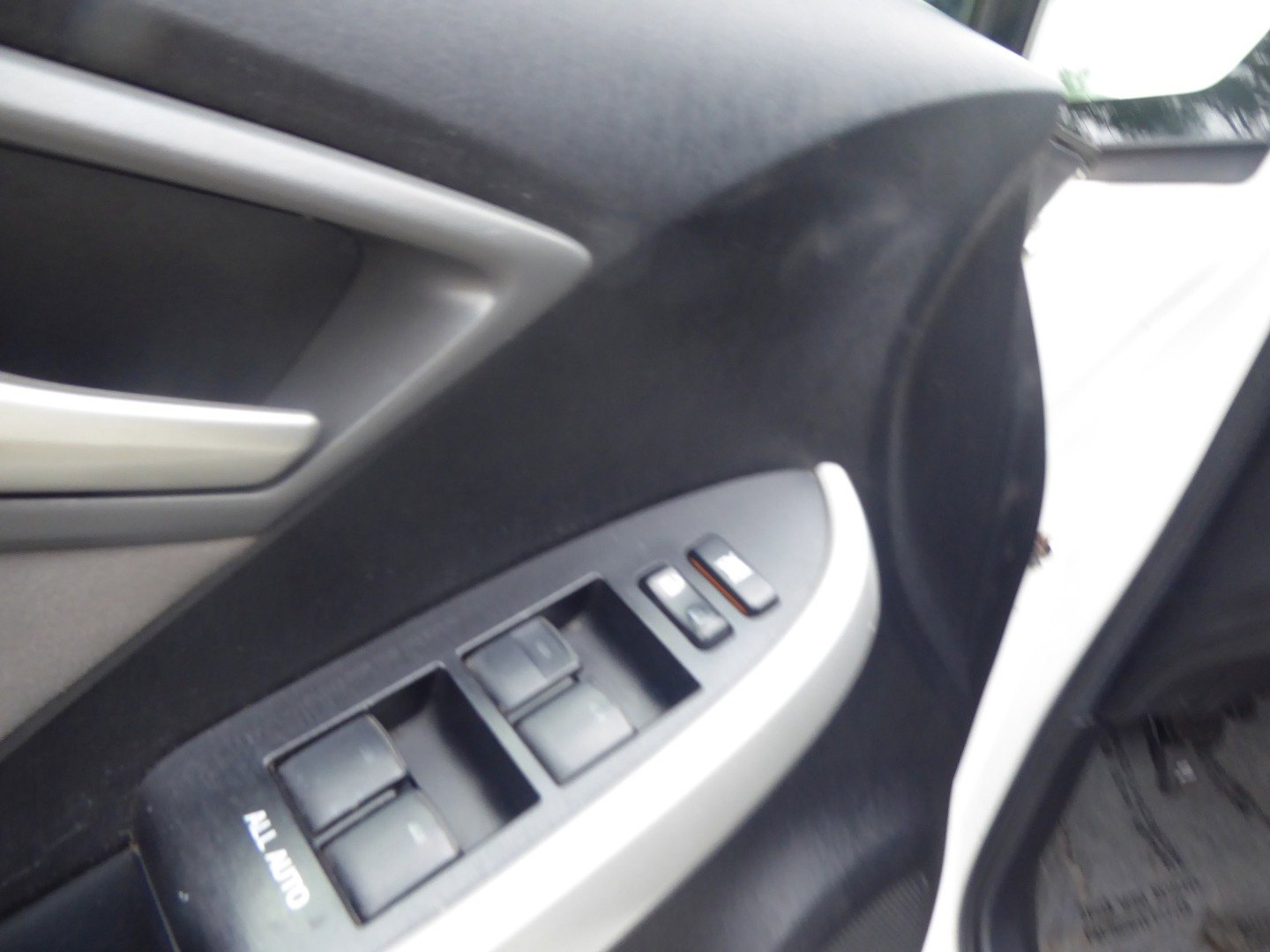 Used 2012 Toyota Prius Two image 11