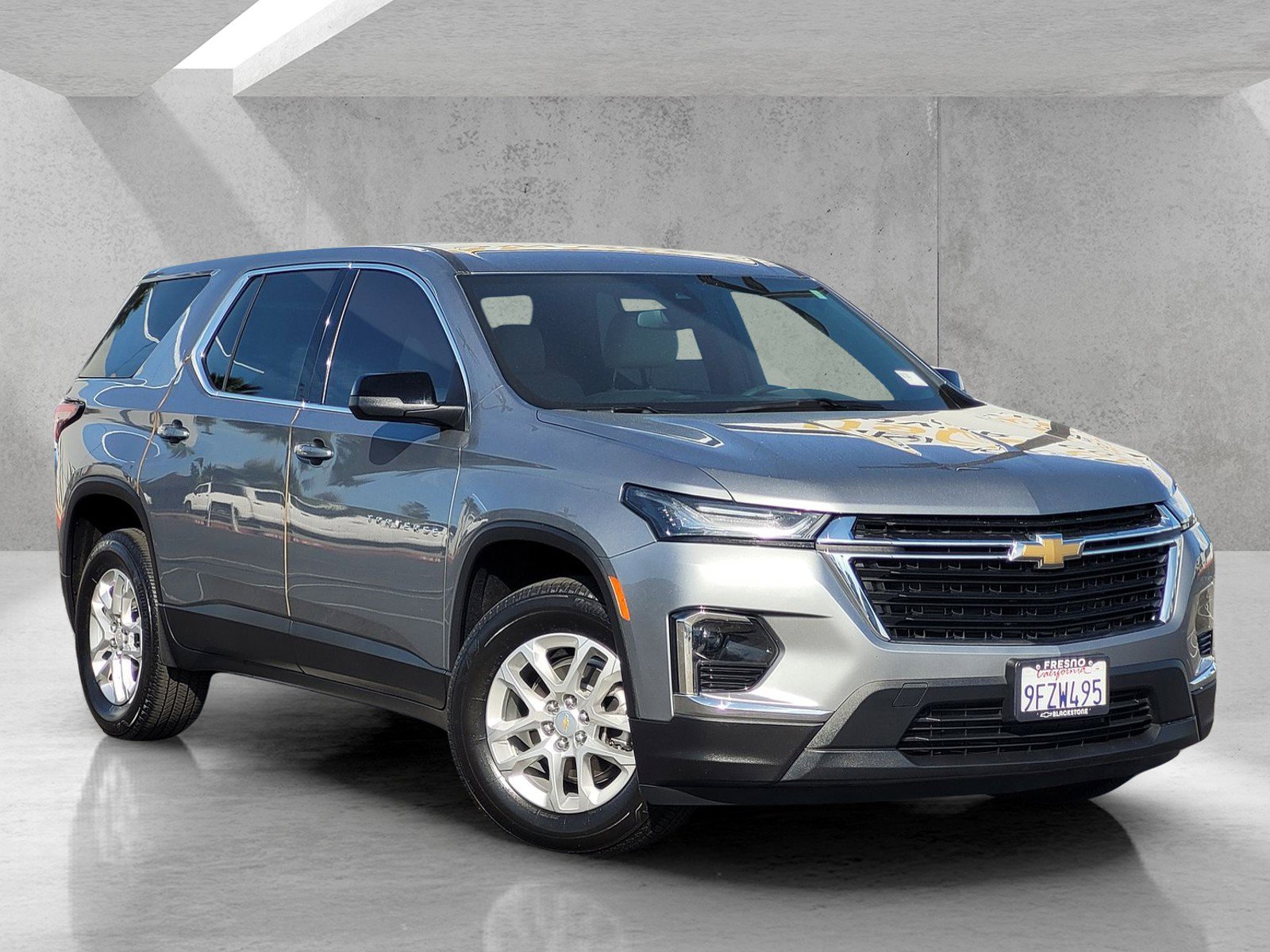 Used 2023 Chevrolet Traverse LS