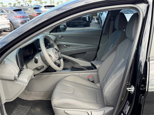 Used 2023 Hyundai Elantra SEL image 7