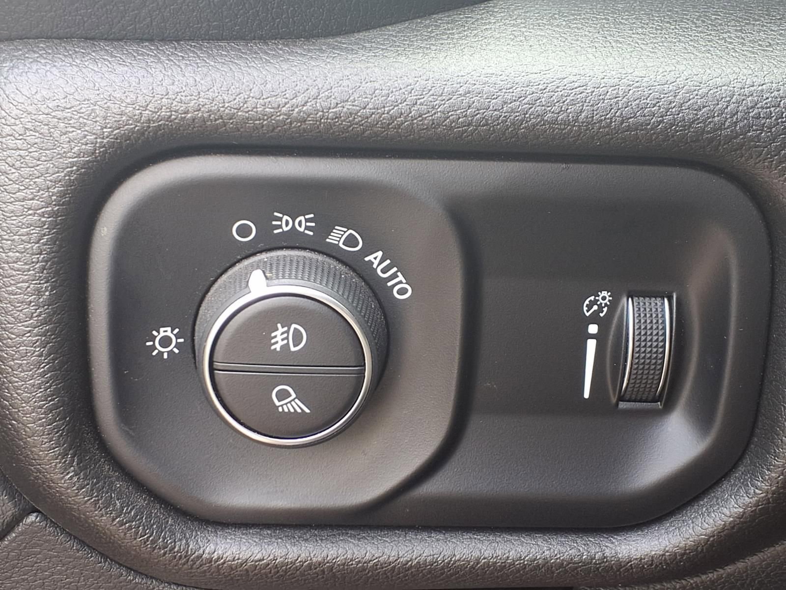 Used 2025 RAM 1500 Classic Warlock AWD/4WD image 11