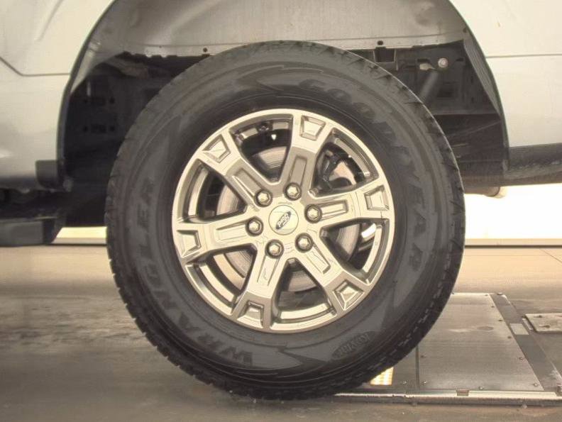 Used 2023 Ford F150 Lariat w/ Trailer Tow Package image 28