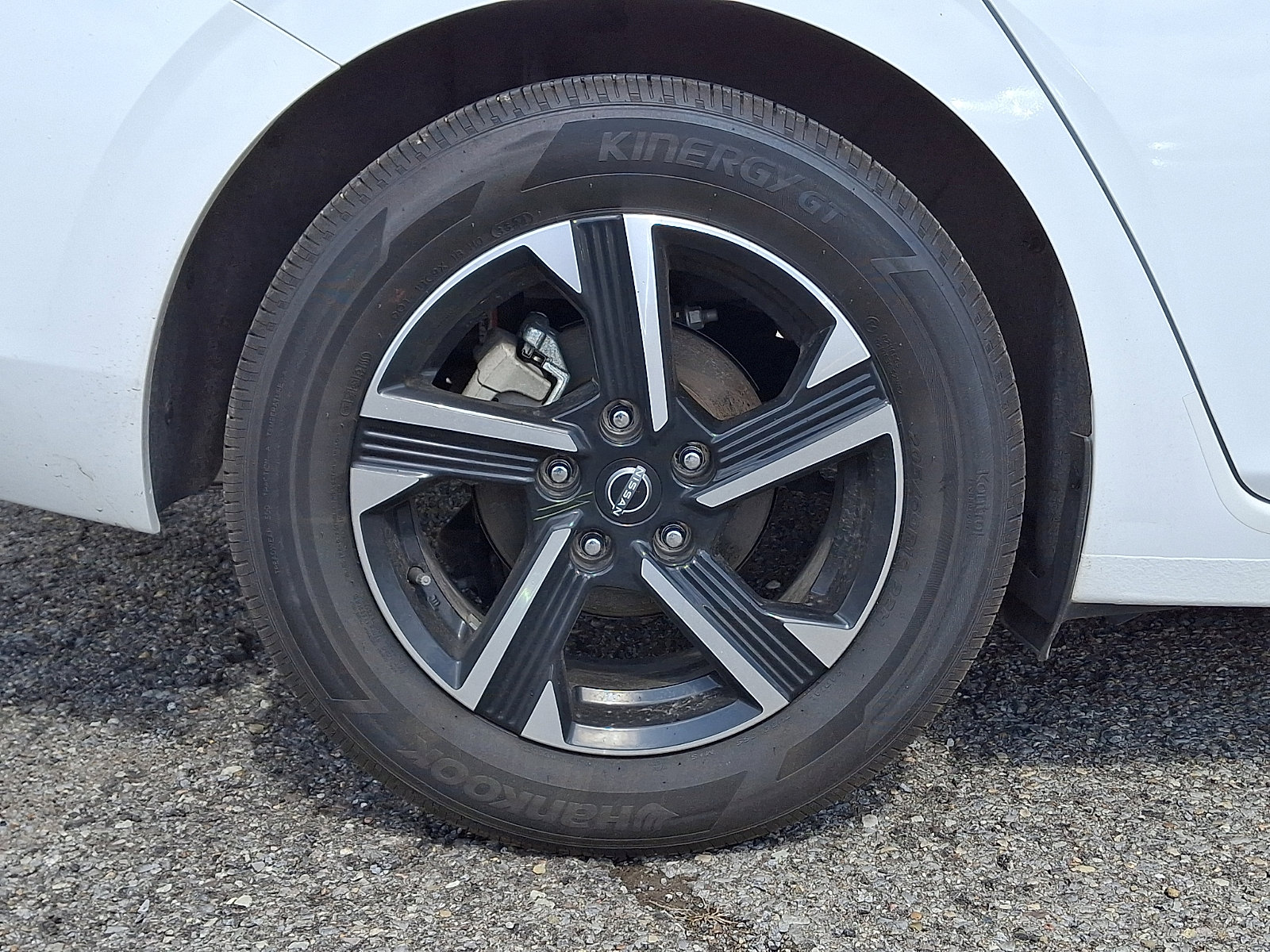 Used 2025 Nissan Sentra SV image 11