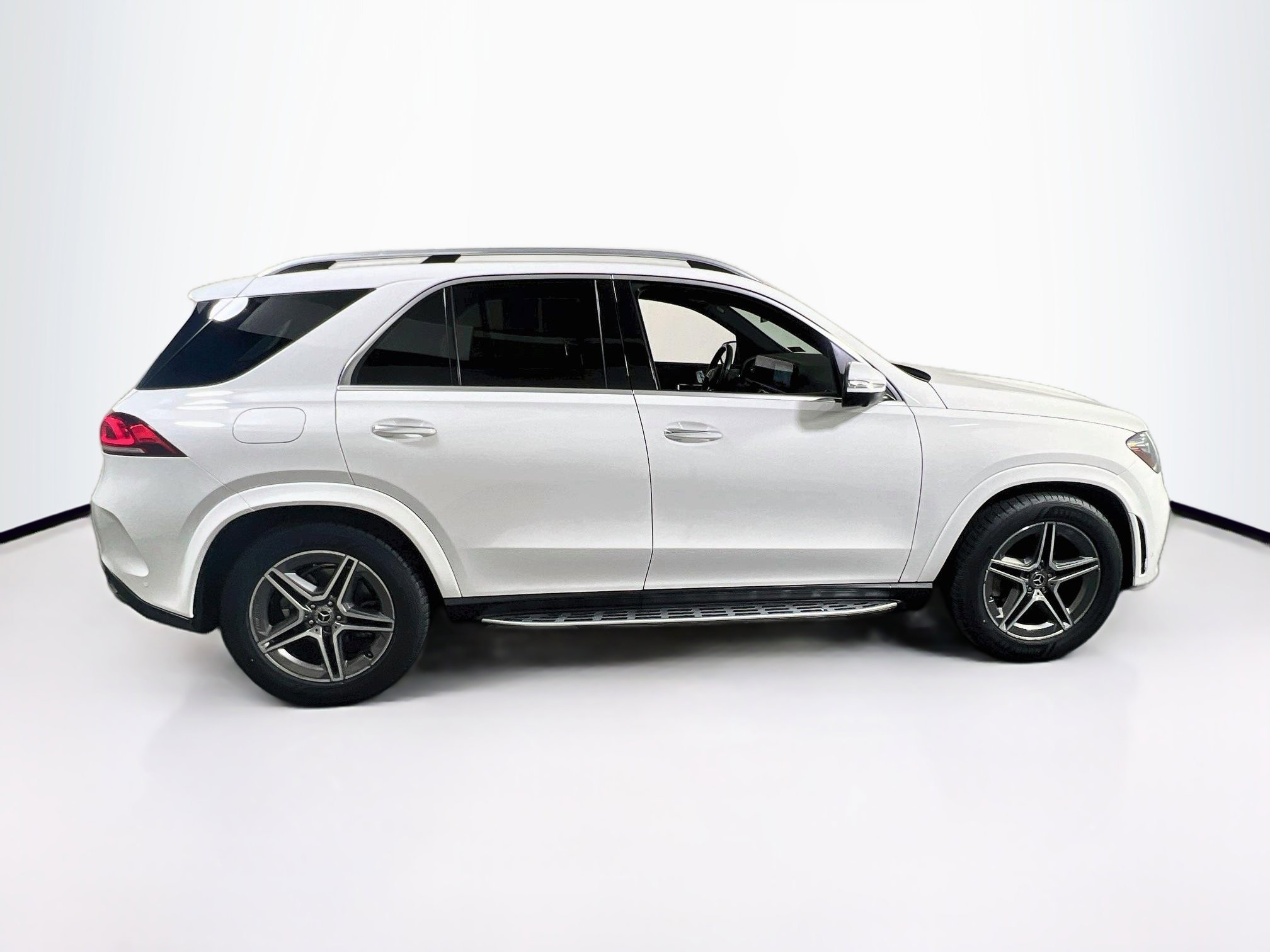 Used 2022 Mercedes-Benz GLE 350 4MATIC image 4