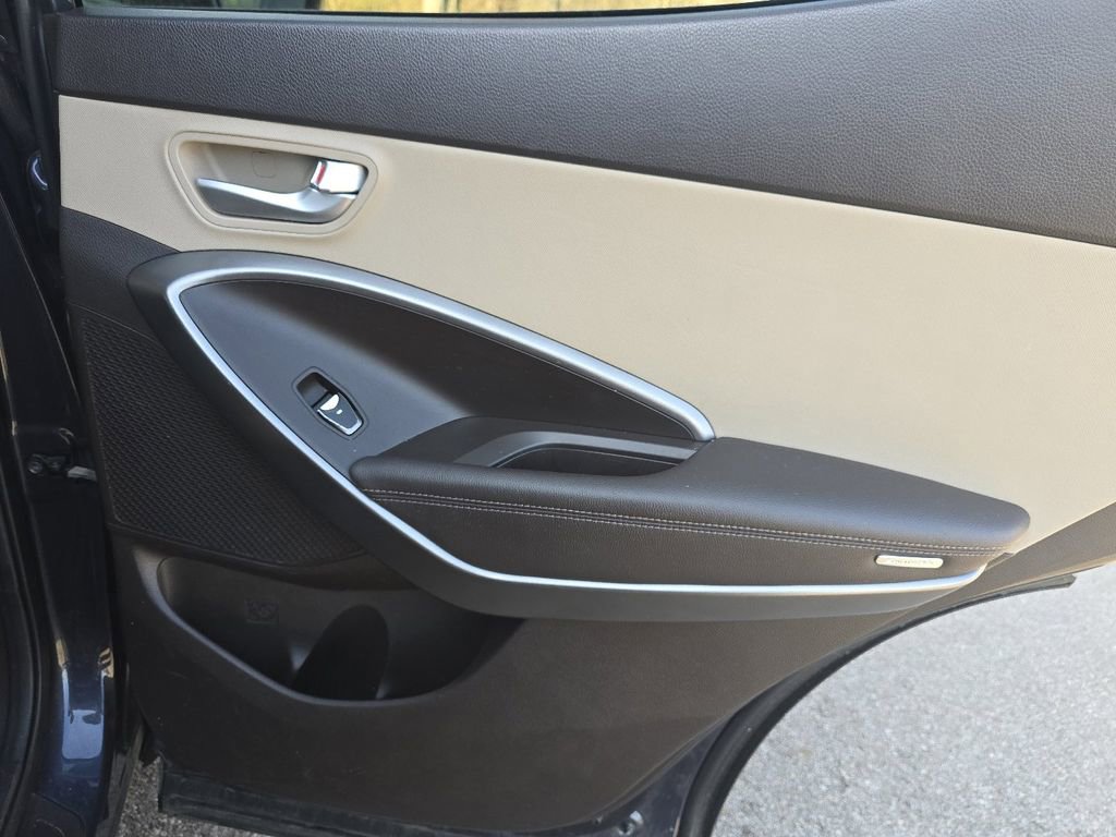 Used 2017 Hyundai Santa Fe Sport image 20