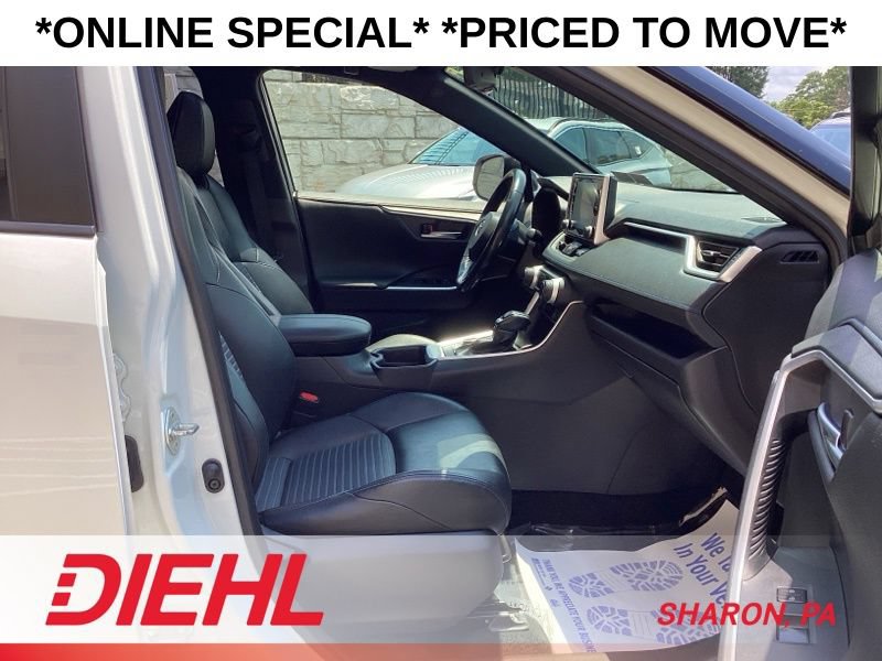 Used 2020 Toyota RAV4 XSE w/ Carpet Mat Package AWD/4WD image 14