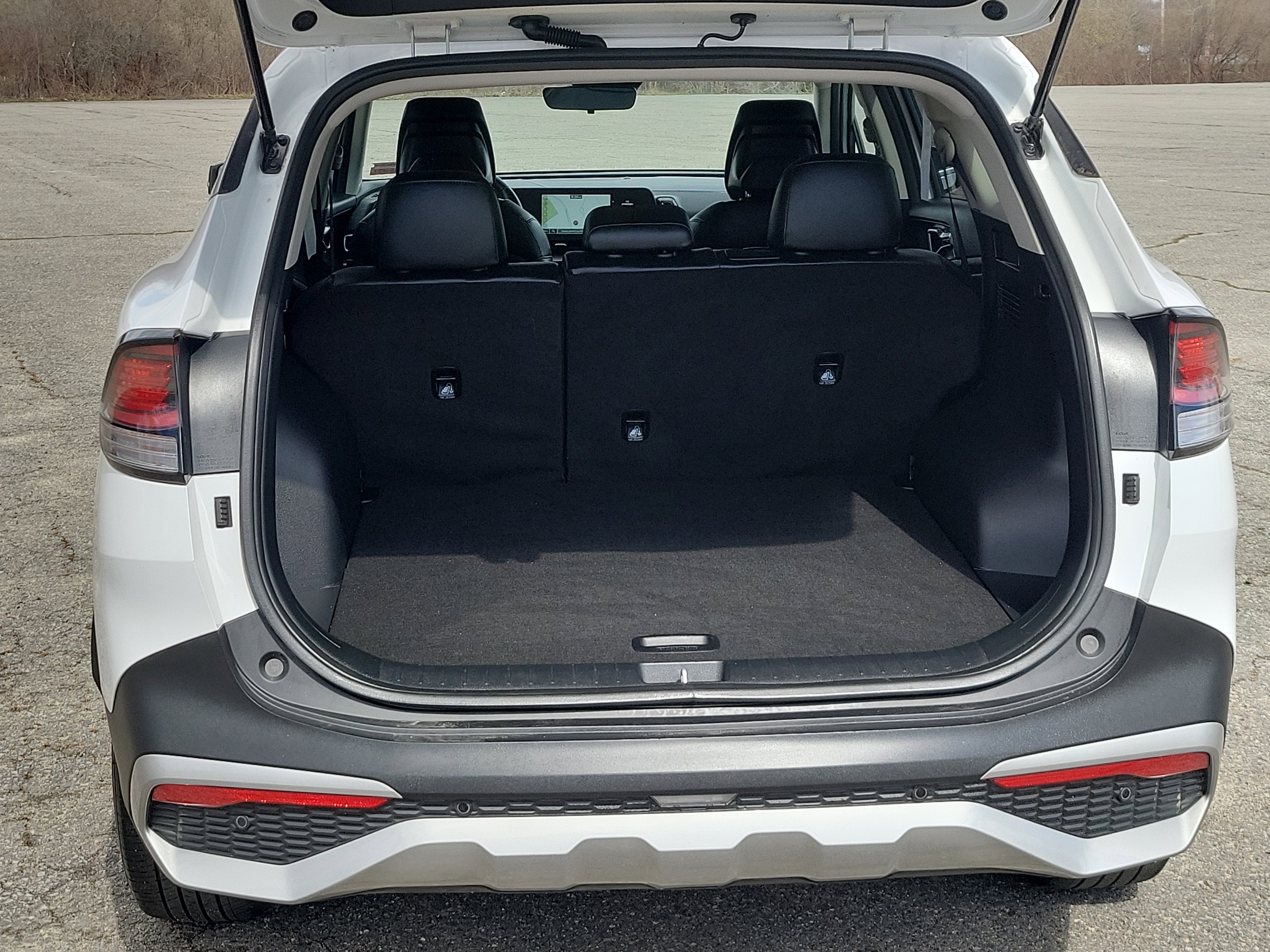 Used 2023 Kia Sportage EX AWD/4WD image 17