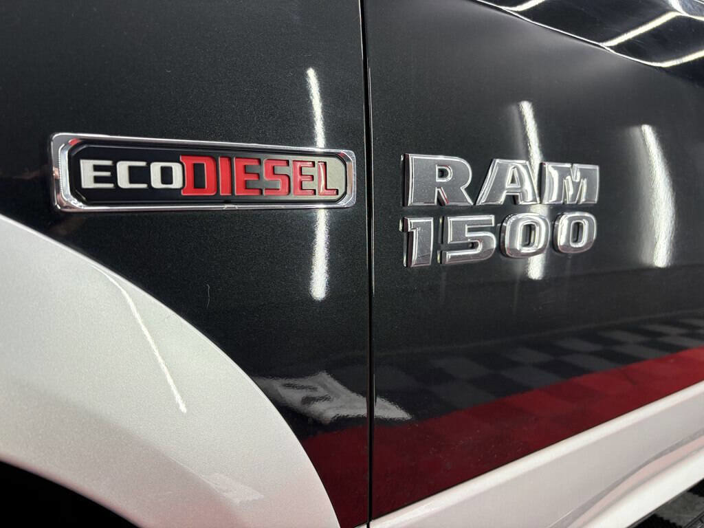 Used 2016 RAM 1500 Laramie w/ Convenience Group image 30