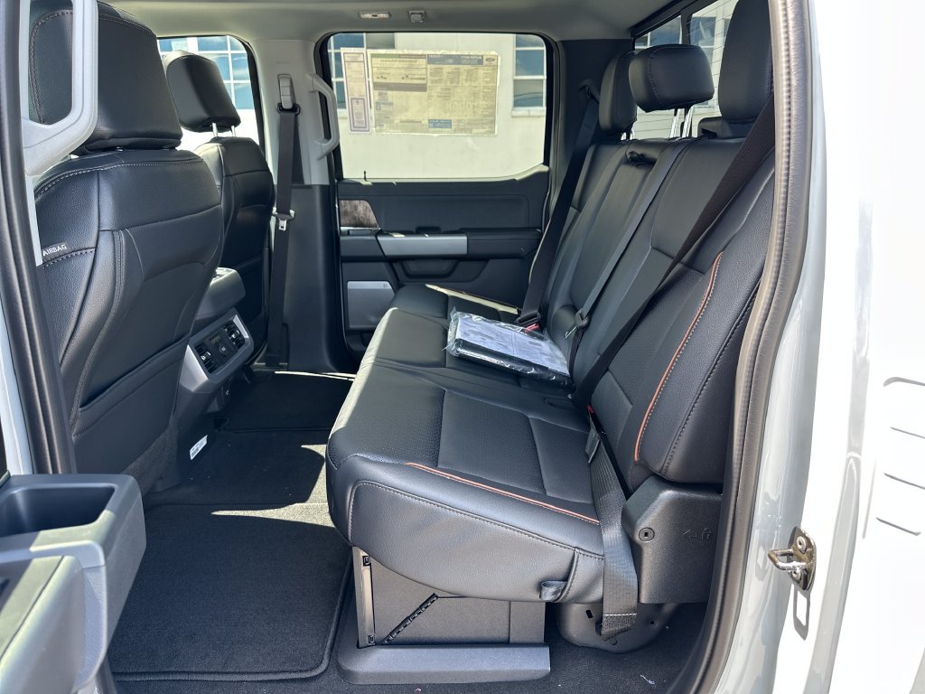New 2026 Ford F250 Lariat w/ Black Appearance Package AWD/4WD image 15